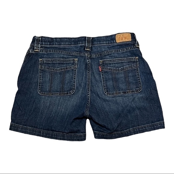 Levis Stretch Dark Wash 4.5” Denim Shorts - Picture 2 of 6